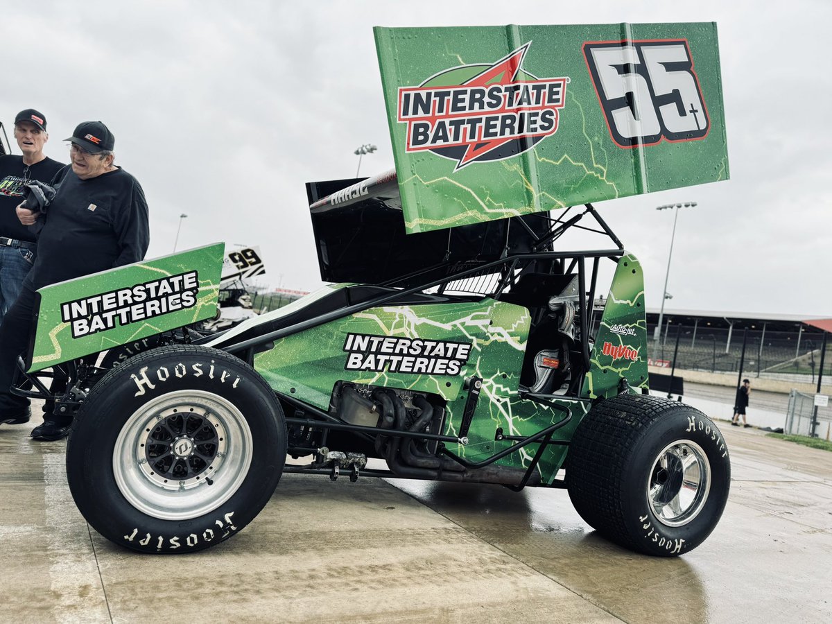 .@McKennaHaase debuts the @InterstateBatts livery tonight at @EldoraSpeedway with the World of Outlaws @NosEnergyDrink Sprint Cars! Haase has competed in a trio of main events at Eldora, twice with the All-Stars and her Eldora Million prelim last year.