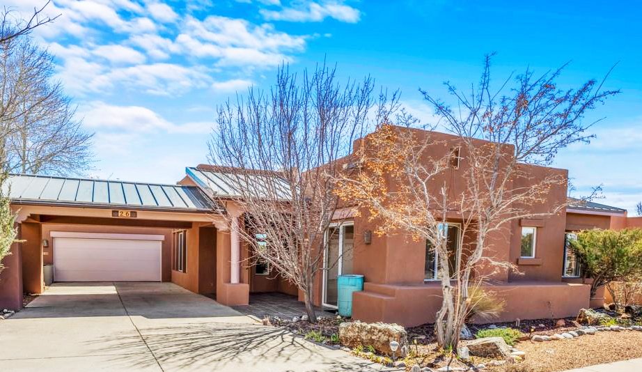 There are 9 Open Houses in Santa Fe this afternoon, representing many price ranges and home styles. Take a look at our website to plan your visits  👉  santaferealestate.com/open-houses

.

#openhouses #santaferealestate #santafe #howtosantafe #bosf2024 #santaferailyard #thecitydifferent