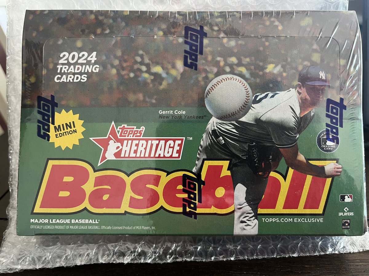 Gonna open a case of @Topps Heritage Mini   The Hits to follow. LETSSS GO