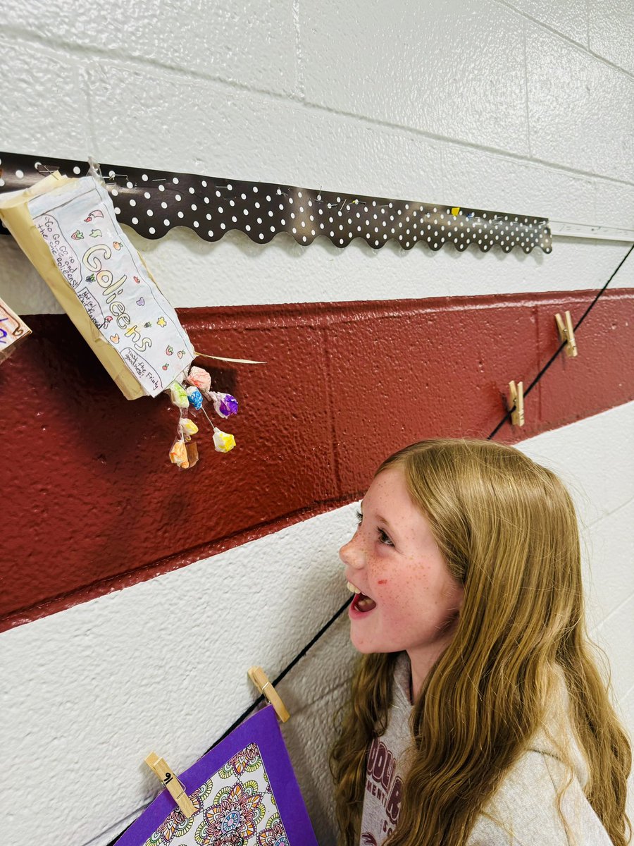 Amazing Candy Creations! 👏🏽 🍬🍭🍫📖💭
<a href="/MRSroadrunners/">Middle Road School</a>