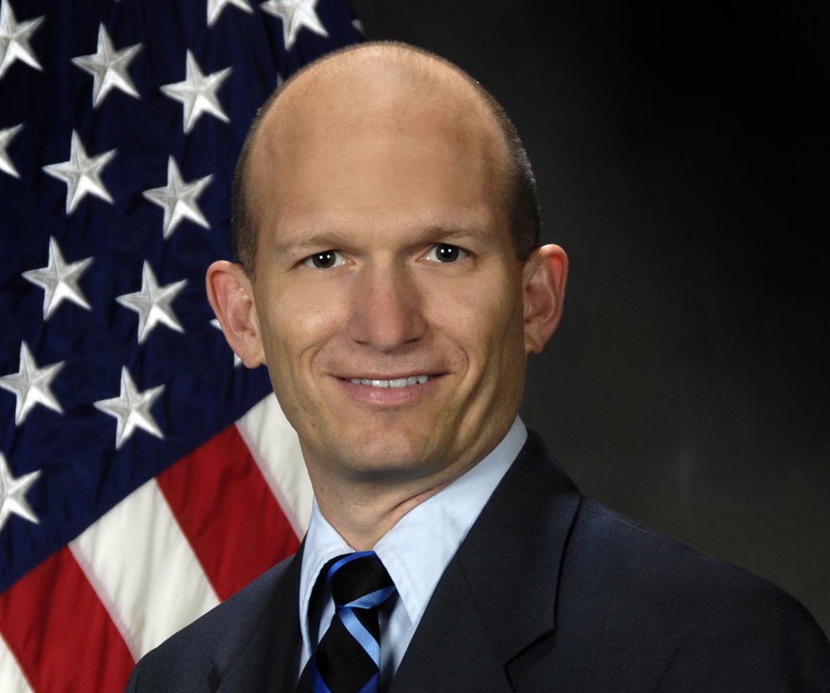 The latest from <a href="/EmergentDefense/">Emergent Defense Magazine</a>: New AFIT Leadership – Scott Graham is taking over as dean of the Air Force Institute of Technology (AFIT), leading the office of Research and Outreach. 👉 emergentdefense.com/content/f/new-…