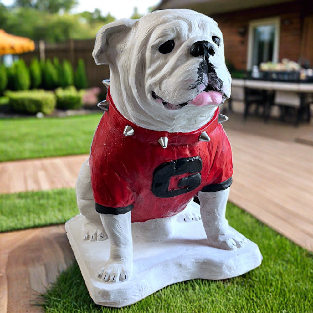 Looking for the best graduation or Fathers Day gift? Everyone has a flag, but only a 5-star Georgia fan has their own #Bulldog statue. Hand crafted in Roswell! Gets yours today and get a discount with the promo code : DAWGPOST collegebronze.com/collections/ge…