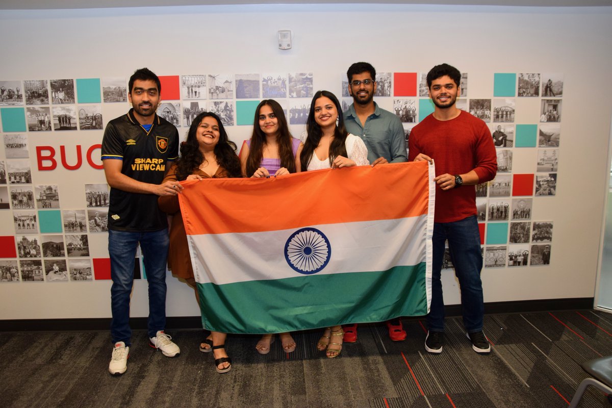 OSUGlobal's tweet image. Congratulations to the 750 international @OhioState students from dozens of countries are earning their degrees on Sunday. Glad you are part of the Buckeye family! 🇲🇾 🇨🇳 🇮🇳 🇮🇩 🇵🇾 🇬🇭 🇧🇩 🇭🇰 🇱🇧 🇩🇪 🇹🇿 🇫🇷🇧🇷@OhioStateAlumni #osugrad #BuckeyeForLife #HowFirmThyFriendship