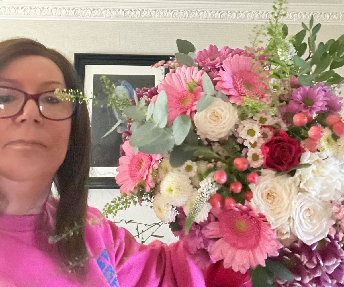 Hello everyone, I'm Catherine from the flower shed Dublin,just wanted to introduce myself to all you lovely people, and i hope you all have a lovely bank holiday weekend 😀 #Flowers #palmerstown #flowersforallocassions #dublinflowers #floral