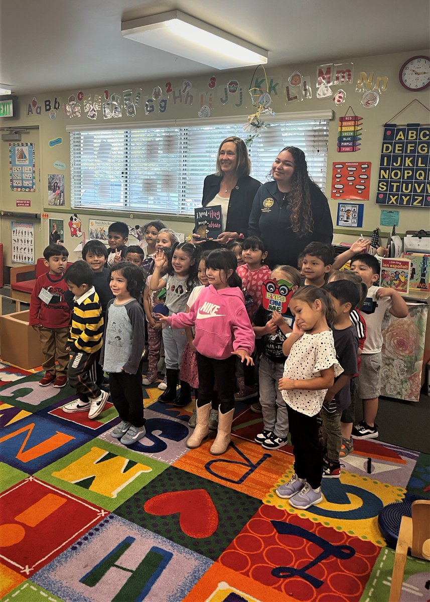 Reading is fundamental to success. This morning, I joined other community leaders in sharing the joy of reading for the 8th Annual 'Take 5 and Read to Kids Event' at CVUSD Preschool. Thank you @First5Ventura for the invitation to share the gift of reading. #AD42 #take5vc