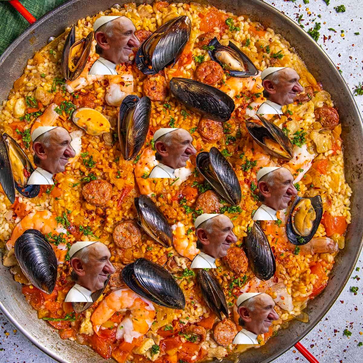 VaticancoinSOL's tweet photo. How about some Pope-Paella? @SpainOnSol https://t.co/mdI15bY1Oe