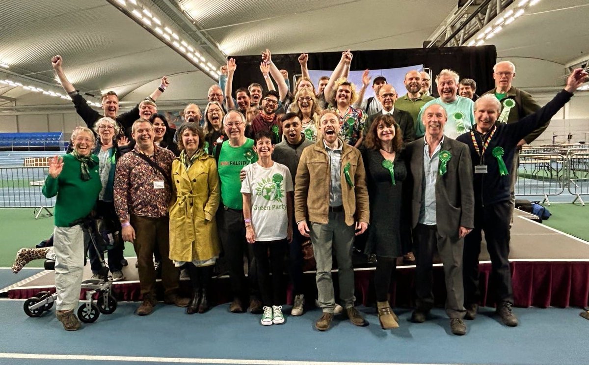 What an epic day for @SheffieldGreens 🥳 Me, @GilliganKu1157, @SheafVaHeritage & @DouglasJSheff retained our seats 💃🏻💚 The most dramatic 🫣 wins of the day were for @MRaoufNES - who won against a desperate Labour 🥀 & @PeterGilbertUK who beat the Lib Dems 👏 #GetGreensElected