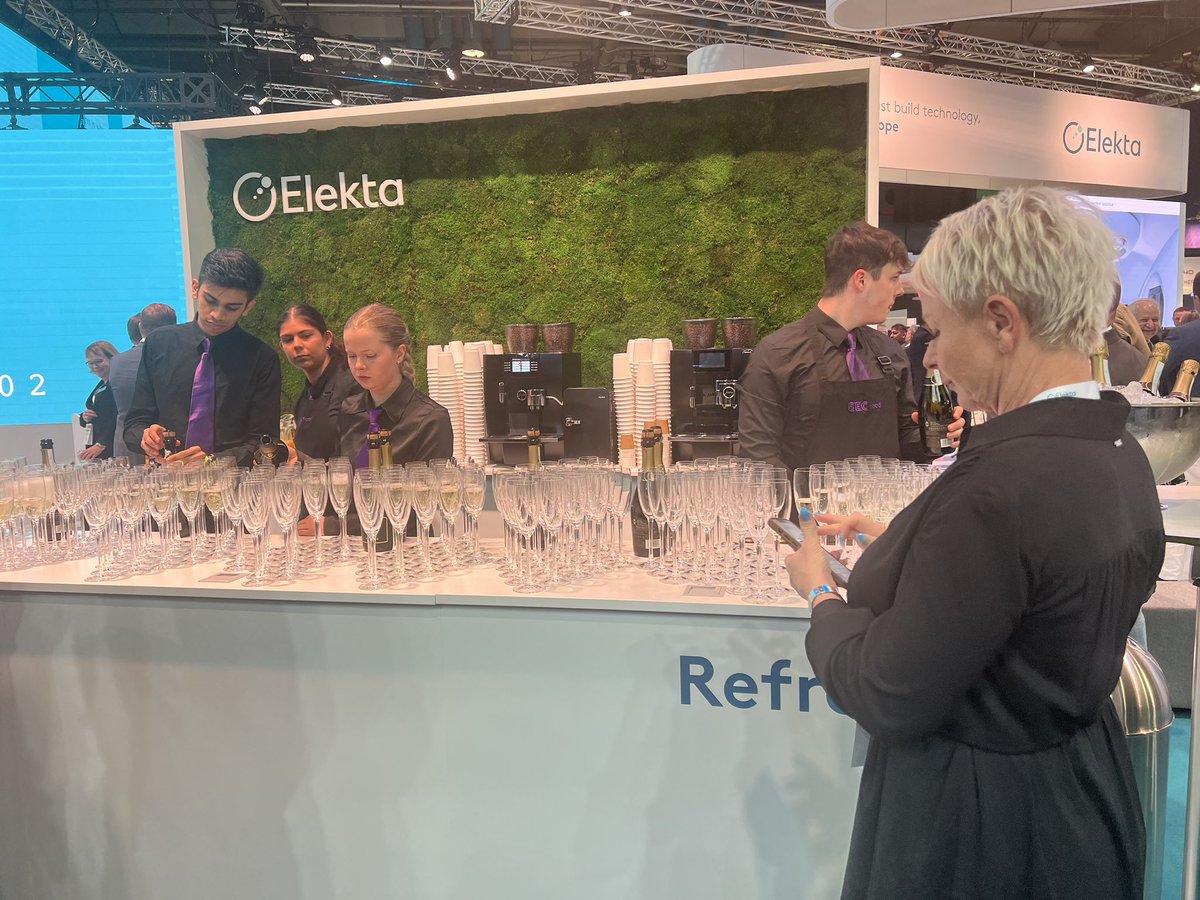 ESTRO Day 1: vertical linacs, colourful masks, incredible planning system advancements &amp; champagne! 🥂☢️

#ESTRO24