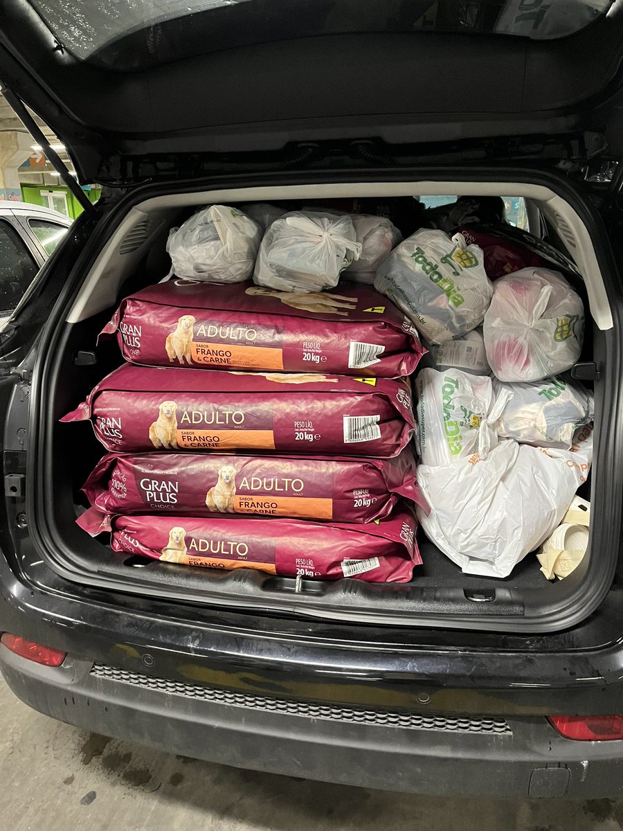 belamuller's tweet image. agora é hora dos animais que estão sofrendo muito!!
Sigam doando por favor, vai piorar muito ainda!!!!

bebelmuller@yahoo.com.br