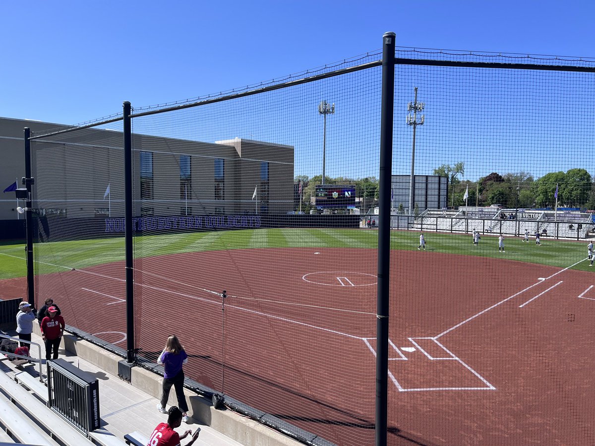 The softball regular season comes to a close in Evanston. Filling in for Noel and Joe this weekend on Indiana radio. @IndianaSB (11-9 B1G) take on #20 Northwestern (17-2 B1G). Game at 5 ET Going live with pregame at 4:55 ET. iuhoosiers.com/watch/?Live=44…