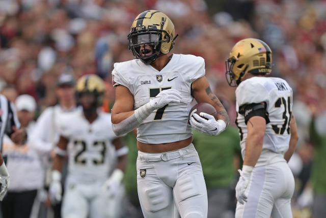 Beckett Wall (@beckettwall2) on Twitter photo After a great call with <a href="/CoachSeanCronin/">Sean Cronin</a> I am grateful to announce that I have recieved a full ride scholarship offer from <a href="/ArmyWP_Football/">Army Football</a>!! <a href="/TBirdFootball/">Tumwater ‘Winning’ Football</a> <a href="/BrandonHuffman/">Brandon Huffman</a> <a href="/RylandSpencer/">Ryland Spencer™</a> <a href="/CooperWall2/">Cooper Wall</a> After a great call with <a href="/CoachSeanCronin/">Sean Cronin</a> I am grateful to announce that I have recieved a full ride scholarship offer from <a href="/ArmyWP_Football/">Army Football</a>!! <a href="/TBirdFootball/">Tumwater ‘Winning’ Football</a> <a href="/BrandonHuffman/">Brandon Huffman</a> <a href="/RylandSpencer/">Ryland Spencer™</a> <a href="/CooperWall2/">Cooper Wall</a>