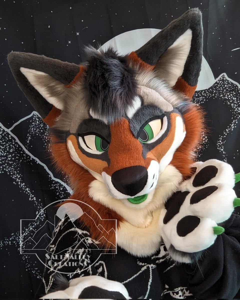 SVCfursuits tweet picture