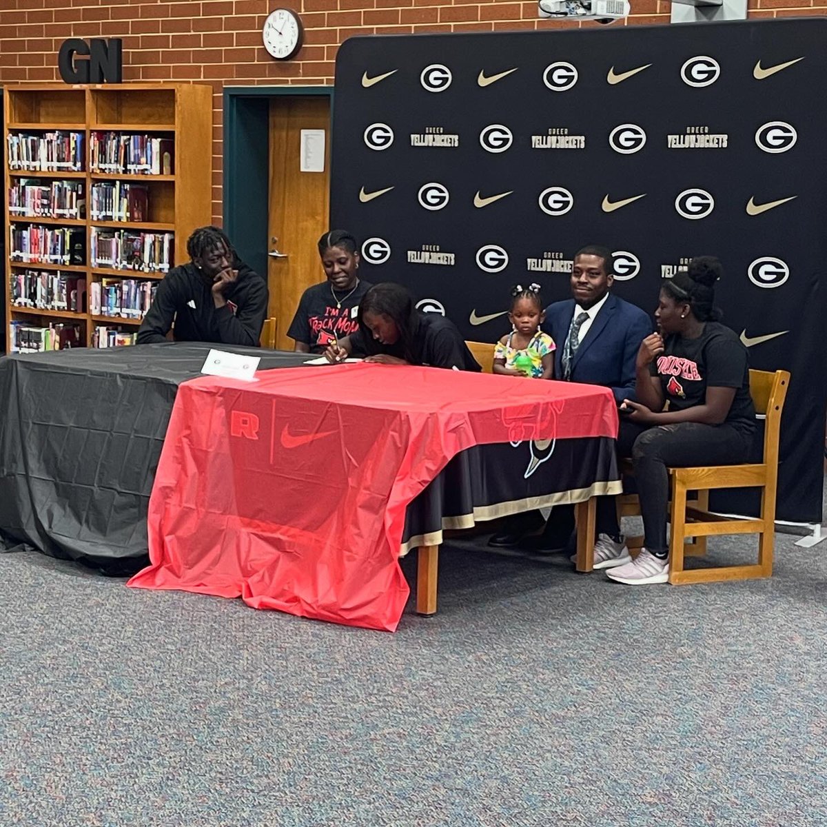 Congratulations to Jalasia Lewis on signing to further her academic and track & field career at the University of Louisville! 🎉🐝 Go Jackets!