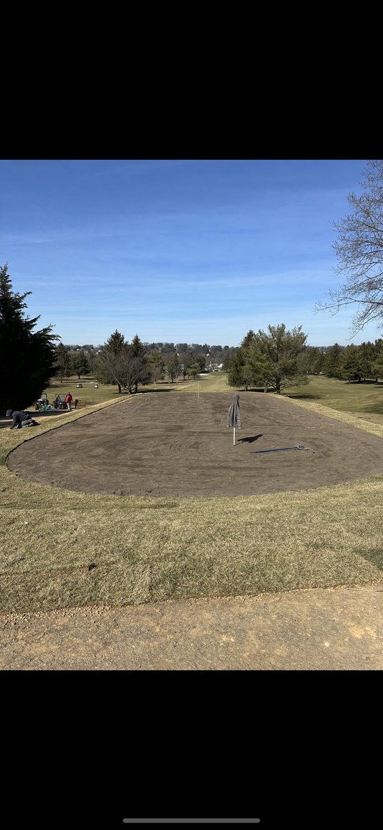 OGCgrounds's tweet image. 18 tee is set to open in a few days after a major facelift. Combining 2 separate undersized tees, into one level surface, almost tripling it’s teeing ground! @Gmanos86