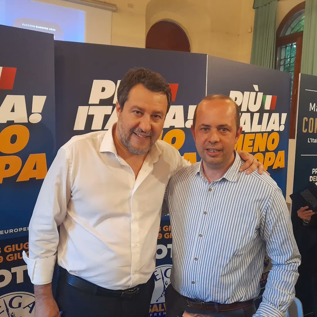 Oggi a sostegno del Sindaco di Tortona Federico Chiodi per un secondo mandato 
Il Vicepremier Matteo Salvini..🇮🇹👍💪#legasalvinipremier #lega #legaalessandria #legatortona #vicepremier #matteosalvini #matteosalviniofficial  #federicochiodisindaco #federicochiodi #sindaco #tortona