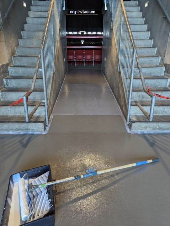 ResFloorSupply's tweet image. (832) 426-4599 / 4601 S Pinemont Dr #118, Houston, TX 77041. Products Used: Westcoat EC-12 Primer In Stone Gray, Granite Blend Flake Broadcast, Westcoat EC-32, Westcoat EC-34, Westcoat SC-65
#flakesystem #flake #flooringstore #flooring #concretepolish #flooringideas