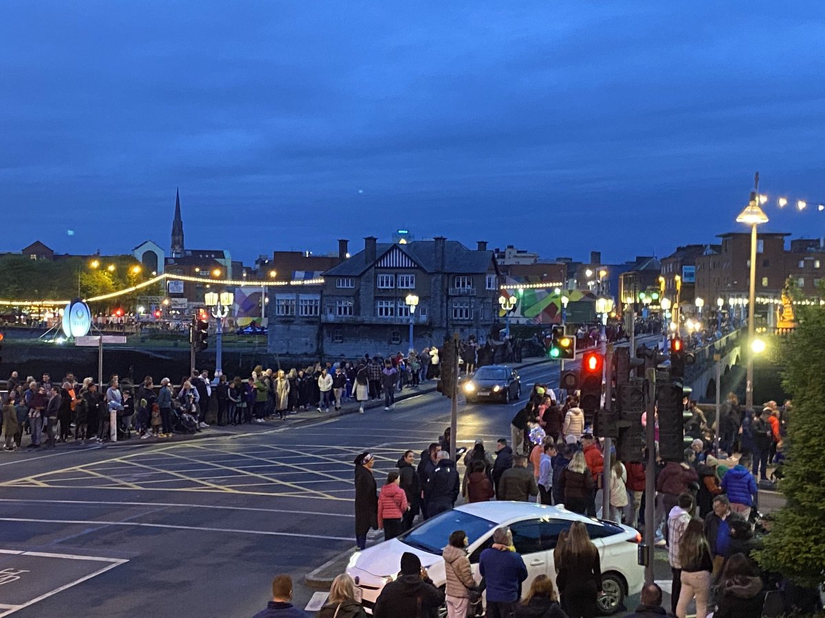 Donn O'Sullivan (@donnosullivan) on Twitter photo Huge crowds building in <a href="/Limerick_ie/">Limerick.ie</a> for the arrival of Pegasus <a href="/RiverfestLmk/">Riverfest Limerick</a>
Brilliant to see that the word was certainly spread #limerick Huge crowds building in <a href="/Limerick_ie/">Limerick.ie</a> for the arrival of Pegasus <a href="/RiverfestLmk/">Riverfest Limerick</a>
Brilliant to see that the word was certainly spread #limerick