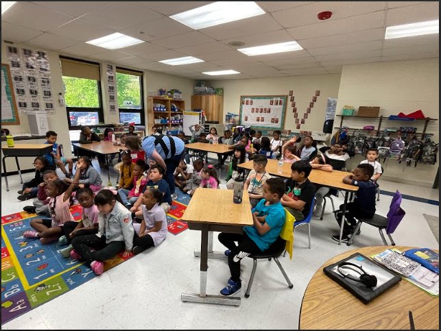 NN Mayor Phillip Jones visits McIntosh 1st grade this week!  #McIntoshScotties #ALLIN