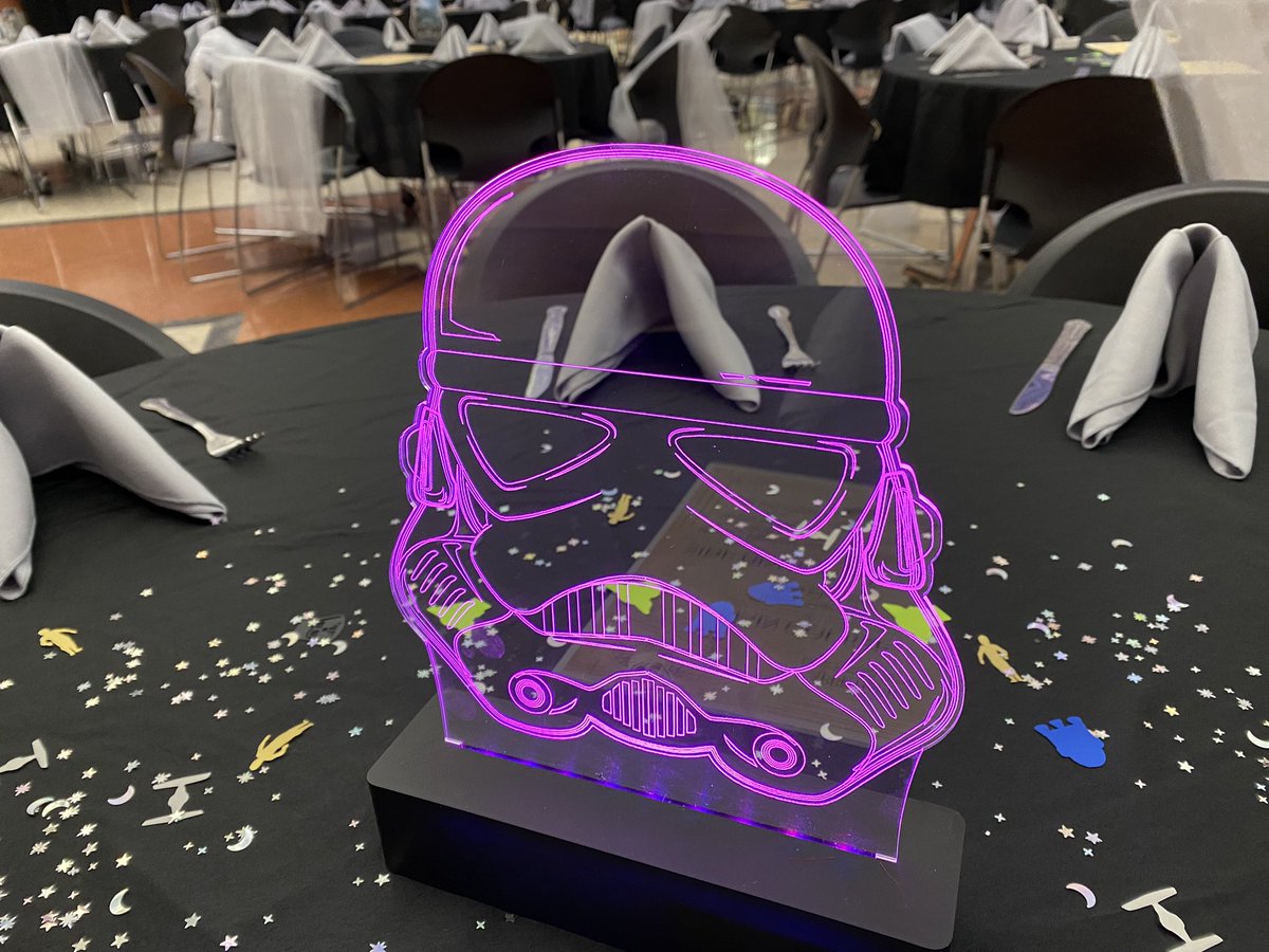 MinsterTech's tweet image. It was exciting finally to see the work of our Electronics/Robotics class lighting up the tables!