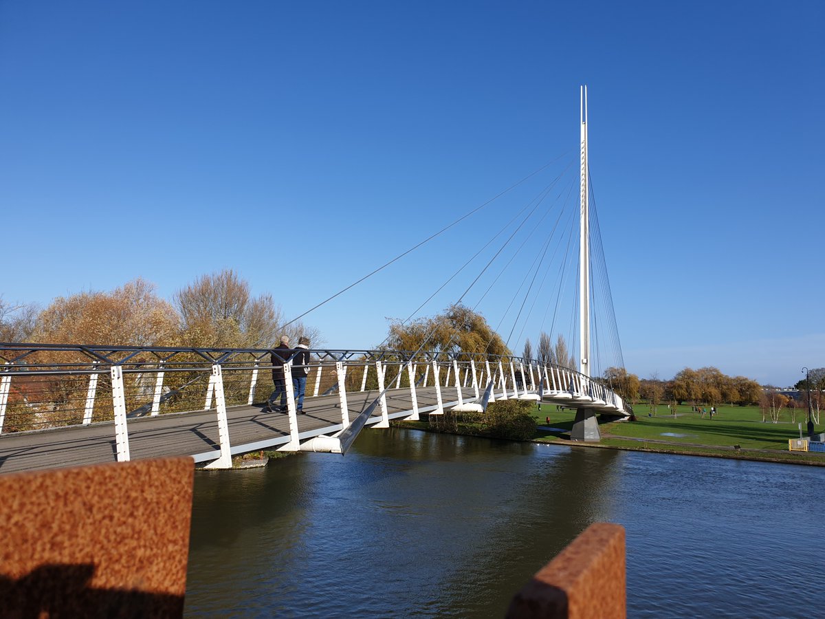 Come and join us on the Step-free Three Bridges walk and wheel across and alongside the River Thames in Reading, on 13 and 19 May. Book 👇whatsonreading.com/venues/reading…
#ReadingWalksFest #RDGUK #NationalWalkingMonth 
@Reading_Bridge @livingreading @RdgHydro @RDGWhatsOn