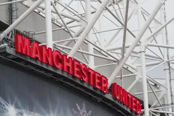 Manchester United blasted for being 'selfish' in damning 'vibes' admission from ex-player. #mufc 👉 utddistrict.co.uk/man-utd-ineos-…