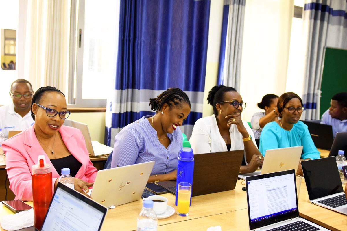 Today, we met with PIs/research grant winners from @Uni_Rwanda, who are leading 46 multidisciplinary research projects. They are pivotal in contributing to UR research culture. Findings are expected to inform policy & provide evidences for #Rwanda's socio-economic transformation