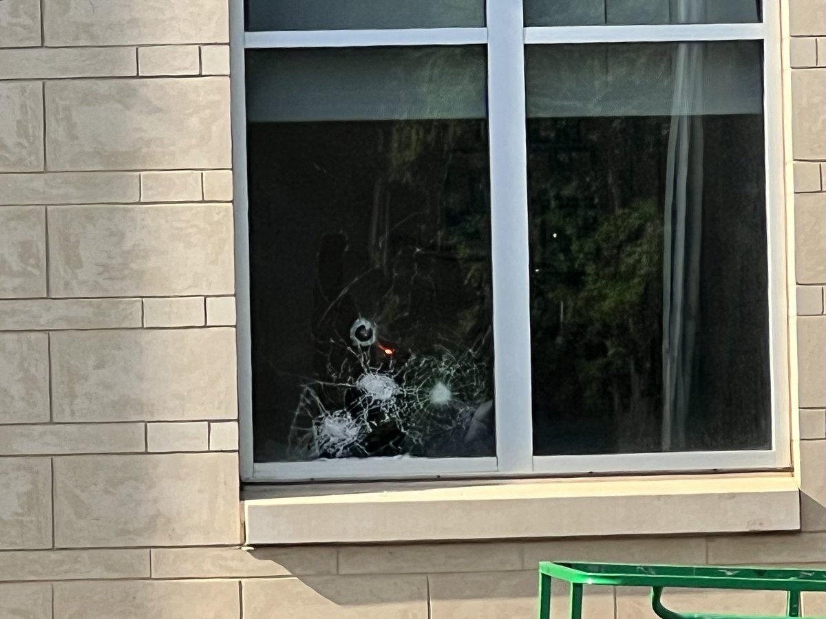 @fox5dc Here’s a look at the bullet holes in the window of Dunbar High School @fox5dc Latest: fox5dc.com/news/shots-fir…