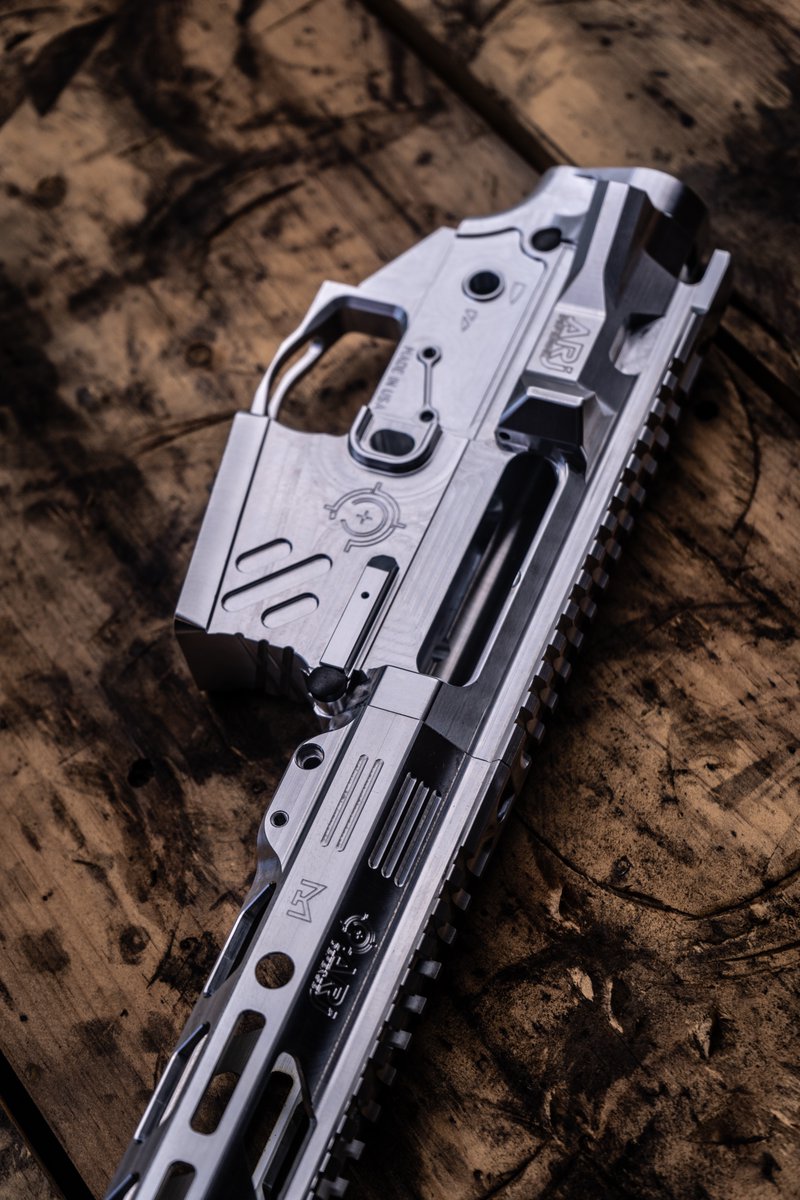 arjdefense's tweet photo. A constant pursuit for excellence in precision, performance, quality control and customer service. That’s why you choose ARJ Defense
.
.
.
https://t.co/pEHIOK55Ov
#arjdefense #guns #madeinusa #ar15 #manufacturing #proudlyamerican @Haas_Automation  #cncmachining #madeinflorida https://t.co/CnqZicKHjT