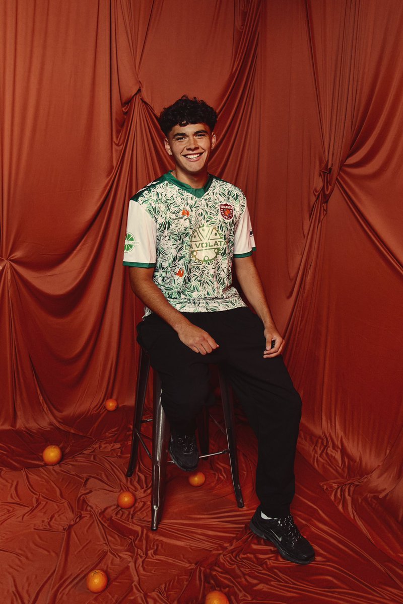 fc_redlands's tweet image. Enchant yourself with the essence of Redlands. Our newest alternate kit captures the beauty of citrus leaves and blossoms, infusing every thread with our Redlands pride.

Get yours today! LINK IN BIO