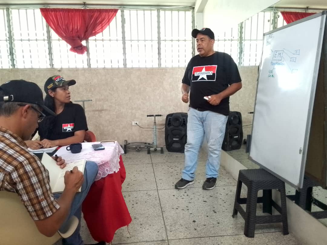 En el Estado <a href="/MRTAragua/">MRT Aragua</a>, <a href="/azuajemanuelmrt/">Manuel Azuaje</a> Secretario Nacional de Producción y Finanza y <a href="/CarmeloJmrt87/">CarmeloJMrtVnzla</a>, Secretario Nacional de Movimientos Sociales, junto a la Dirección Regional Operativa construyeron plan de acción en el marco del emprendimiento y fortalecimiento económico.