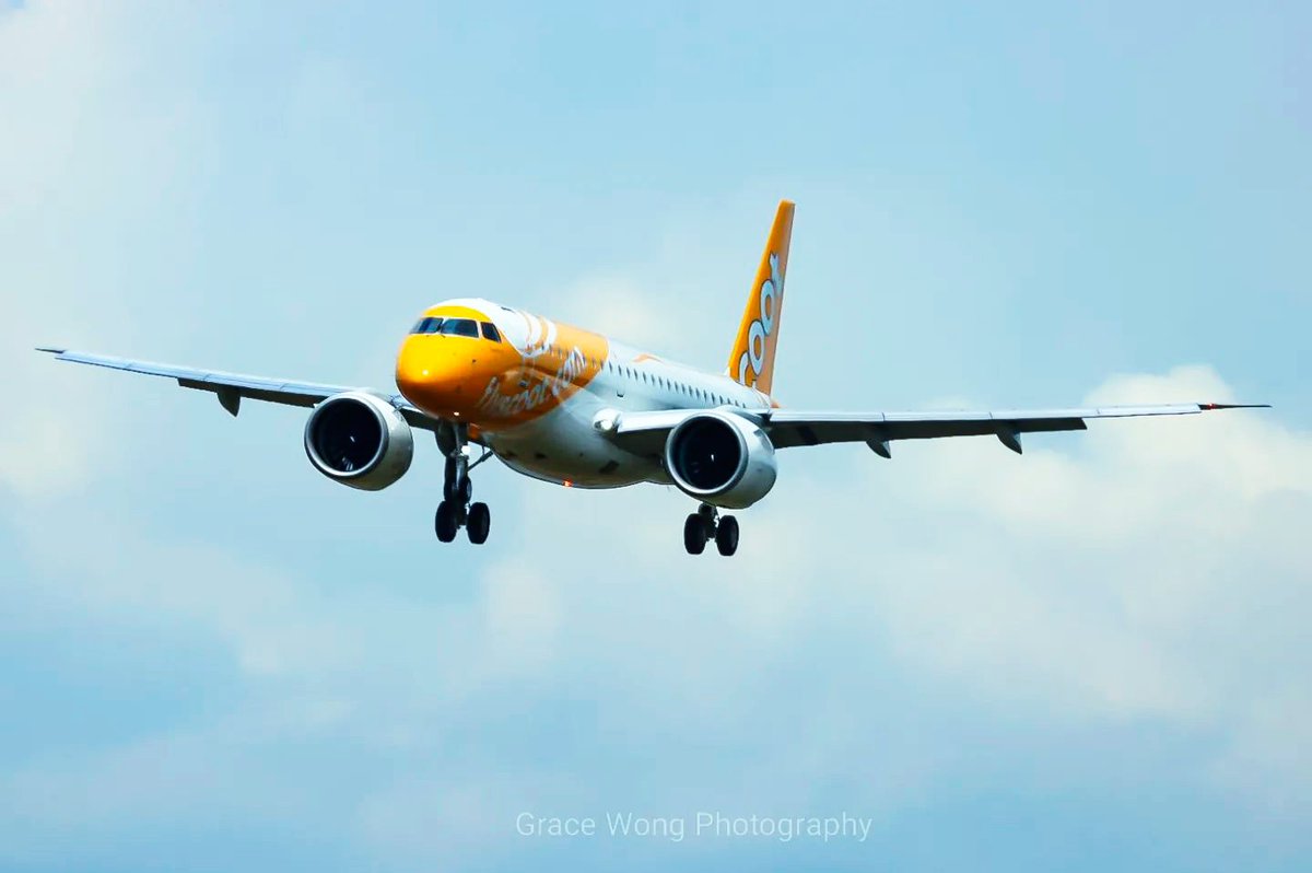 This #PhenomenalFriday highlights @flyscoot’s #E190E2. The newest member of Scoot’s fleet features quiet and fuel-efficient engines and delivers better sustainability and performance. Thanks to @/grace.avgeek_changi (on Instagram) for sharing this photo with us. #WeAreEmbraer