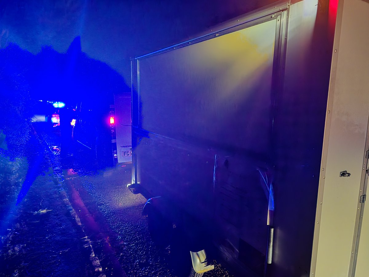 PC Uren & SC McManus stopped this van towing a trailer near Marlow due to inconsistencies with the number plate. Checks showed that the trailer and van were in order. The driver was happy to be stopped due to thefts in his area. He was given advice to register the trailer.
