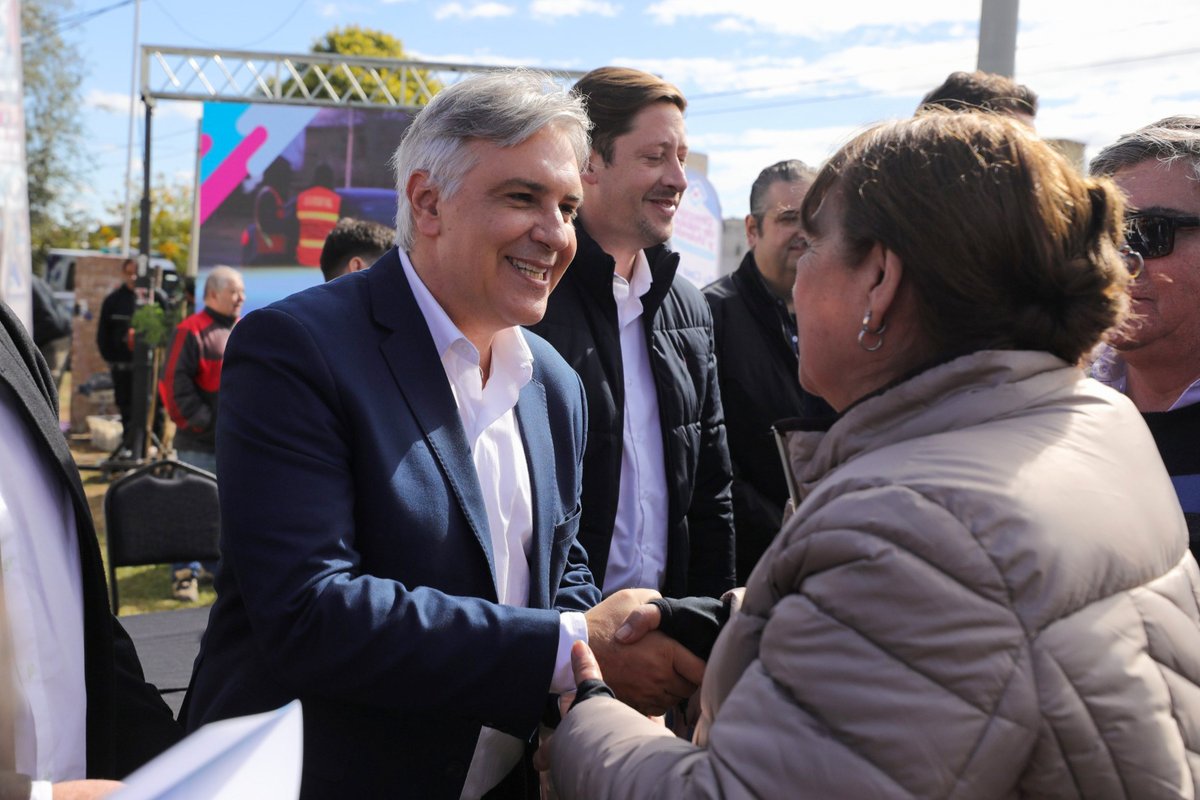 gobdecordoba's tweet photo. 👏🏼 En #Almafuerte firmamos un convenio para el inicio de las obras de saneamiento cloacal, que dará una mejor infraestructura y calidad de vida a 15 mil habitantes del departamento #TerceroArriba. #SeguimosHaciendo https://t.co/tFpr6atbC1