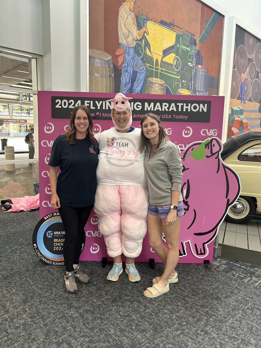 We have a lot to celebrate this weekend! ✨ Today, we welcomed passengers from all over the country for the @RunFlyingPig and the @KentuckyDerby! 🐷🐴 #FlyingPigMarathon #FlyingPig #Derby #KentuckyDerby