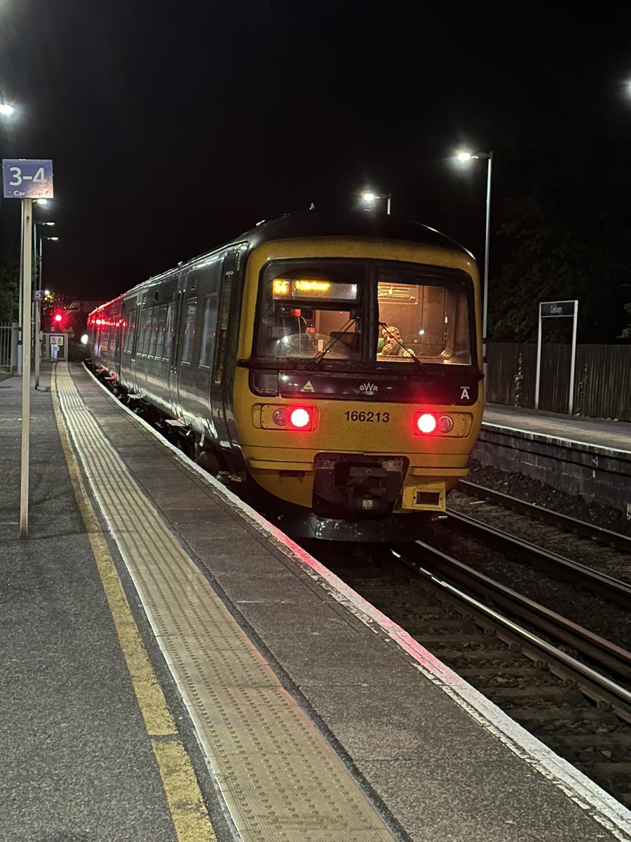 1 Well I’m at Cosham Station awaiting for my train back to Harbour, obviously something is up. There has been delayed trains that are backed up, and trains having to go pass red signal. Apparently there is defective track between Portchester and Cosham.