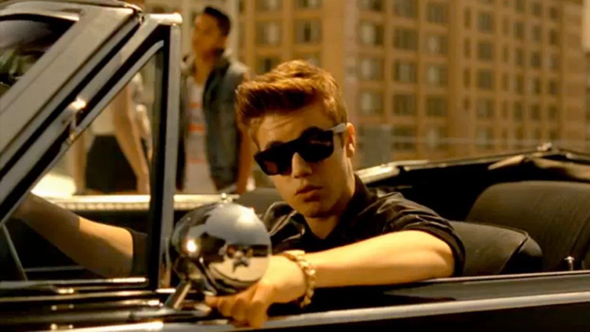 Today marks 12 years since the release of the music video for “Boyfriend” by Justin Bieber! It accumulates over 887 MILLION views and 5.8 MILLION likes, making it Justin’s #13 most watched videoclip!