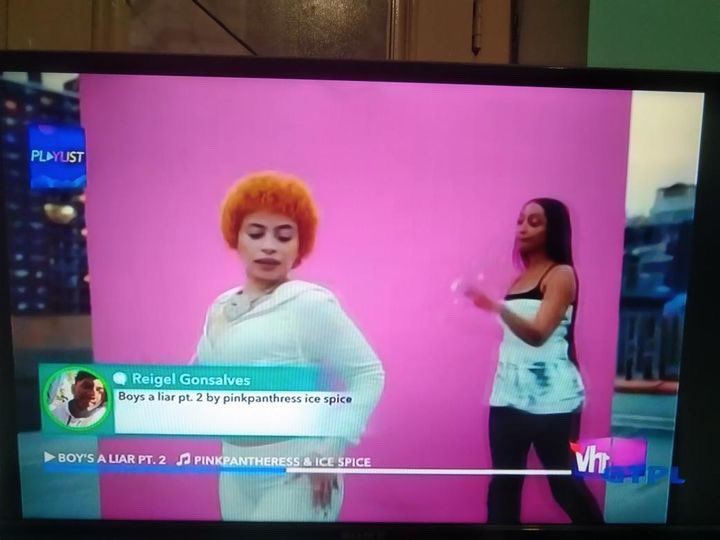 SeleQueens's tweet photo. Thank you so much @Vh1India for playing my requested song Boys A Liar Pt.2 by @pinkpantherees @icespicee_ on #Vh1Playlist https://t.co/gXHEjl8XNy