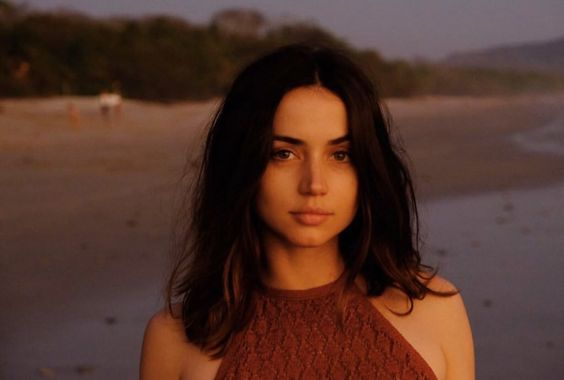 ana de armas photographed by ben affleck