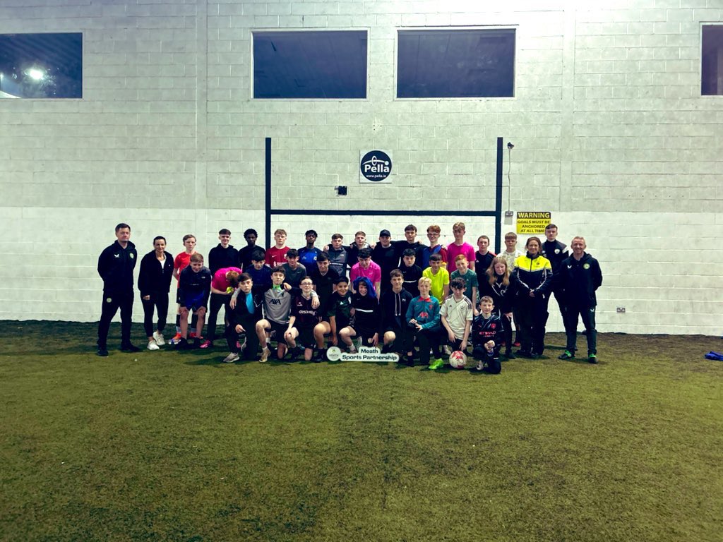 ✅Week 4️⃣of our FAI LNL in Ashbourne Over 4️⃣0️⃣ participants taking part in the programme 👏great support from GARDAI , Highstreet Ashbourne providing snacks, Pizza & 3 vouchers for our 3 penalty shootout winners thanks to our FAI Auxiliary coach team @JimmyMowlds
