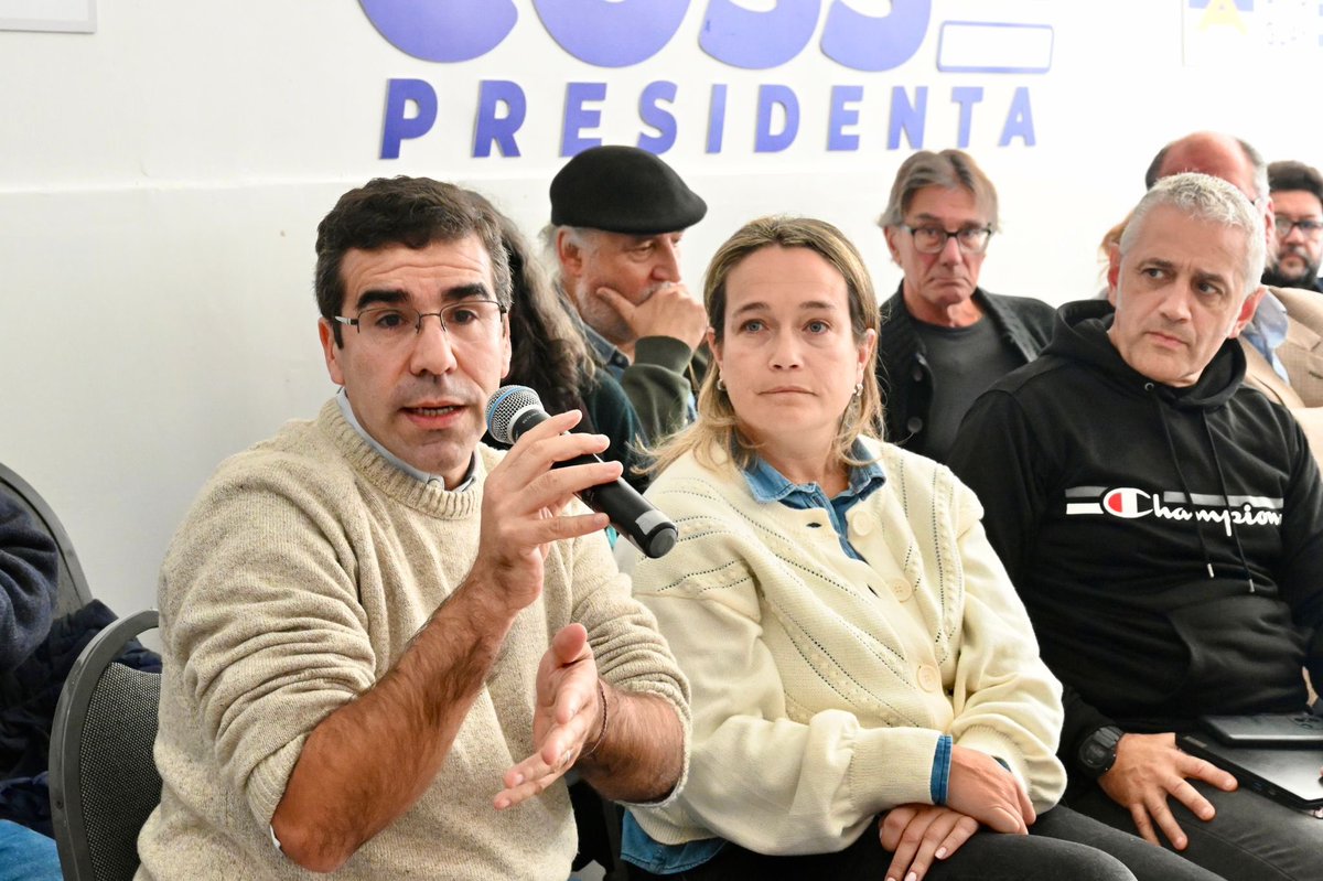 CosseCarolina's tweet photo. Mantuvimos una reunión con representantes de más de 20 sectores y agrupaciones que impulsan nuestra precandidatura. Reflexionar colectivamente es imprescindible cuando se llevan adelante desafíos tan importantes. https://t.co/vjDLMlODYO