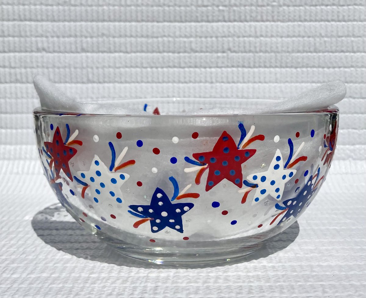 Red, white and blue stars etsy.com/listing/172217… #4thofjulybowl #memorialday #redwhiteandblue #SMILEtt23 #CraftBizParty #etsy #etsyshop #summerbowl