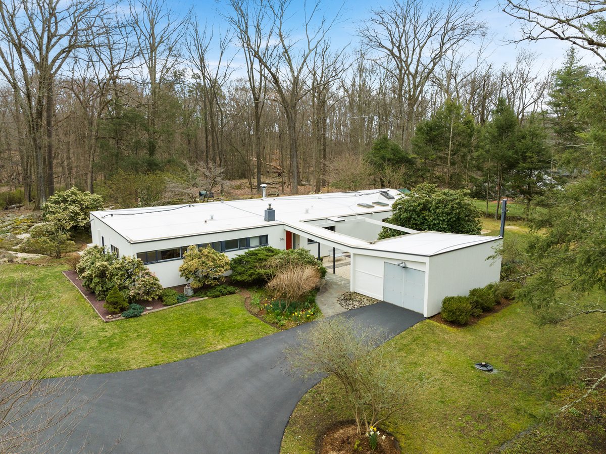 Explore highlights from this week’s top news stories on luxury and global real estate, including this under-$2 million Marcel Breuer house for sale in New York, represented by Julia B. Fee Sotheby's International Realty. s.sir.com/3JKk2uD