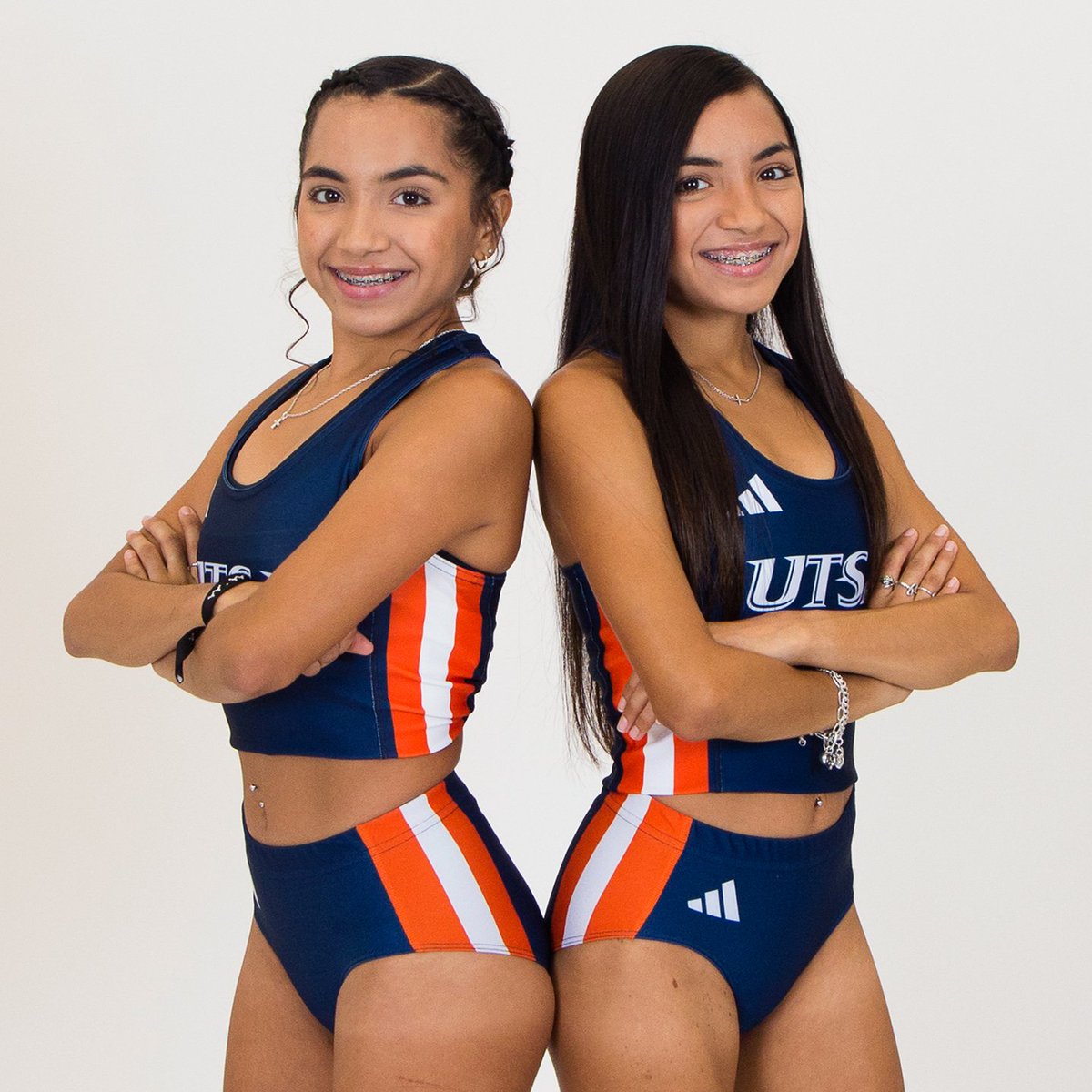 Always Light on the Other Side. 

The inspiring story of Marissa and Melody Espinoza from <a href="/UTSATrackXC/">UTSA Track & XC</a>, and all the obstacles they've overcome in their lives. 

📝bit.ly/3wgY0g5

#BirdsUp 🤙 #LetsGo210