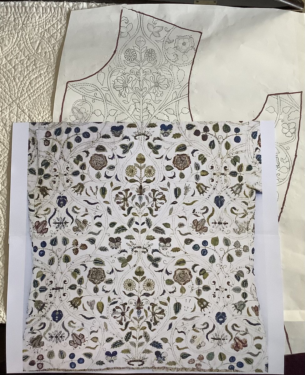 What I have never had in the 2+ years I've been working on this project:
A master template of two full-height, full-width repeats of the jacket pattern, at my scale (roughly 3/4 of the original)

Two months of effort. 100% worth it.

#EarlyModern #FashionHistory #HandEmbroidery