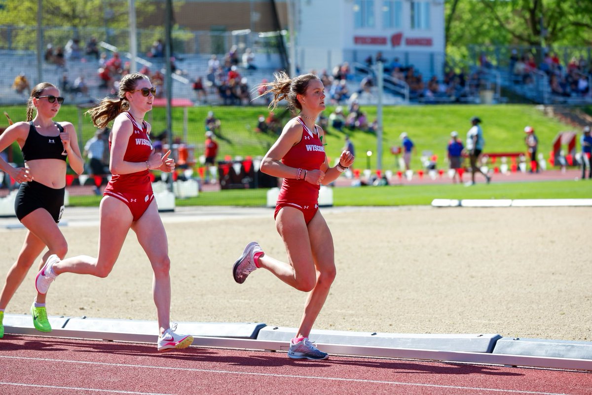 An awesome women’s 5000 meters for our three Badgers 🦡 👏 1. Zaira Malloy Salgado (UNA) - 17:25.24 3. Erinn Hill - 17:39.70 4. Ashley Peterson - 17:46.7