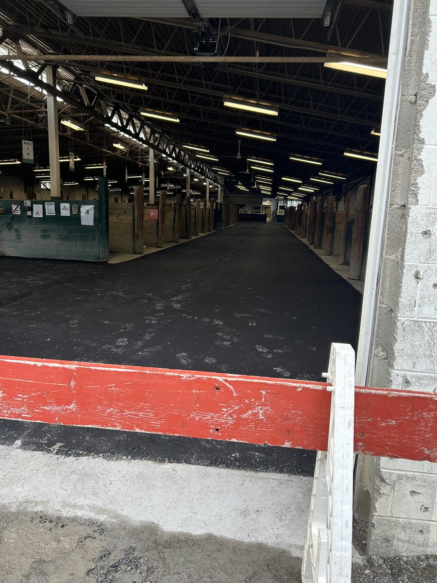 Saratoga Harness new paddock floors 🙌🏻🐴