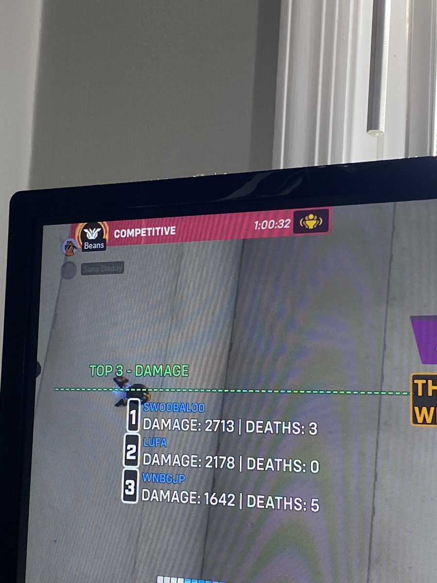 Hello_MTheydy's tweet photo. @PlayOverwatch what the fuck is this, I get the queue times are long in wide ranged matches but not THAT long lmao (I’m low silver and my friends high gold btw so this really makes no sense XD) https://t.co/OaWgnvtwyd