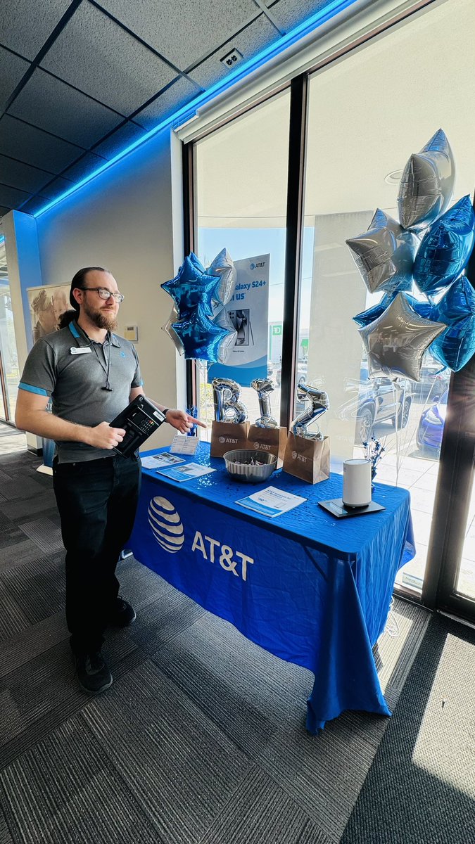 From calling, prospecting, and welcoming all business owners in.
SDM is always ready to cater to all business needs! #OneFLABizWeek24
#ItsaFloridaThing #LifeAtAtt 🔥🔥
