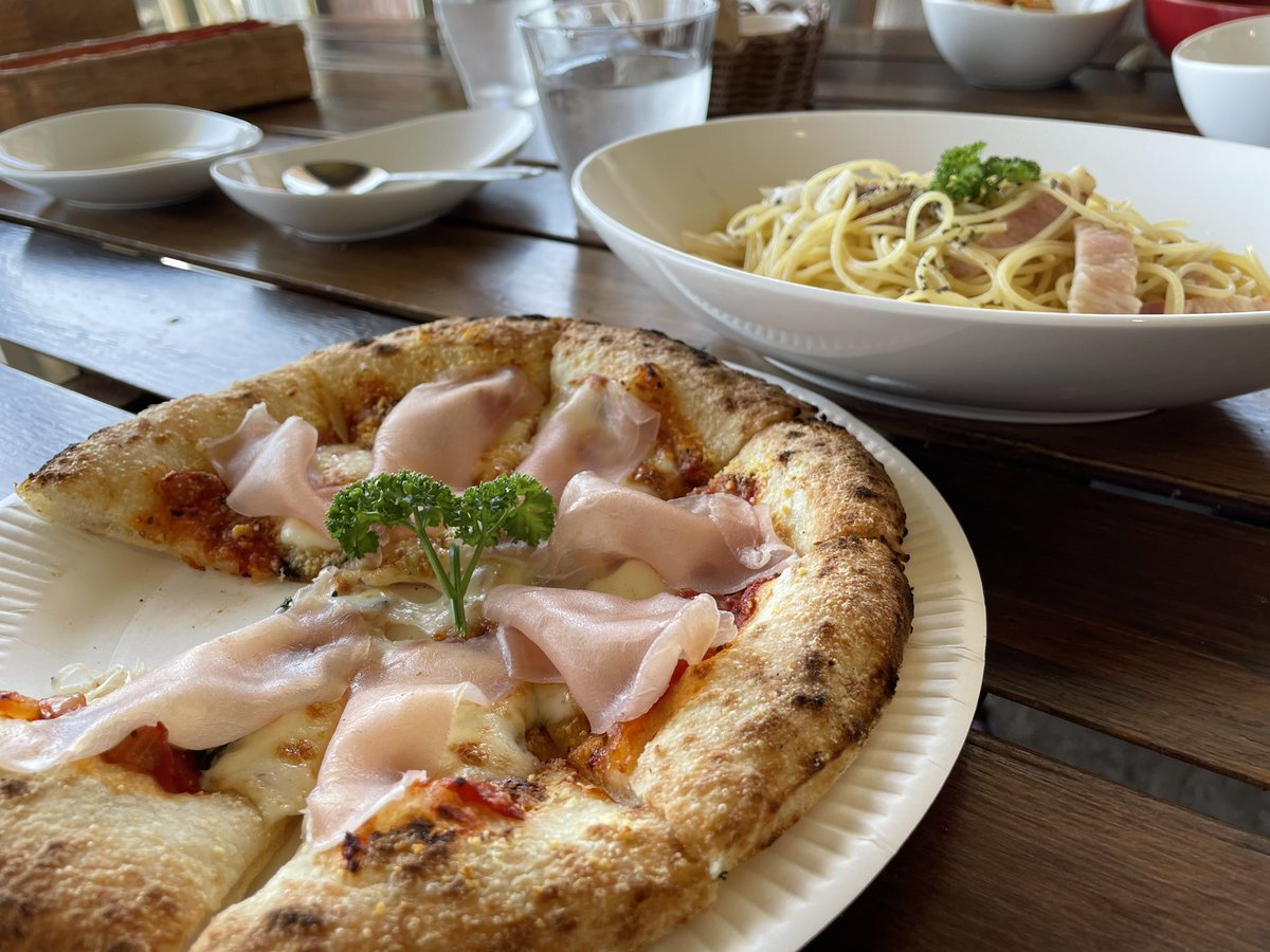 ナゲットとタコライス、マルゲリータとペペロンチーノ食べた！！

めちゃくちゃ美味い😋

そしてチルいね〜