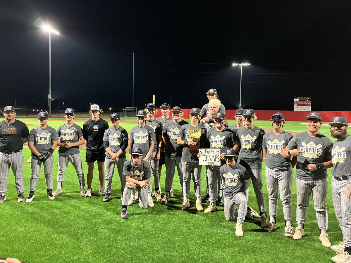 Coach_Grgurich's tweet photo. Alvord Baseball 2024 Bi-District Champs!
#SendTheDawgs https://t.co/LDv4G6AJEI